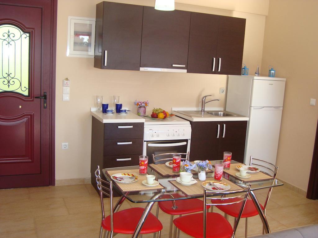 Mikros Gialos Apartments Room photo